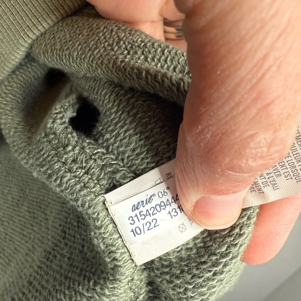 Offline by Aerie Oversized Crewneck Sweatshirt Size Medium - Picture 6 of 9